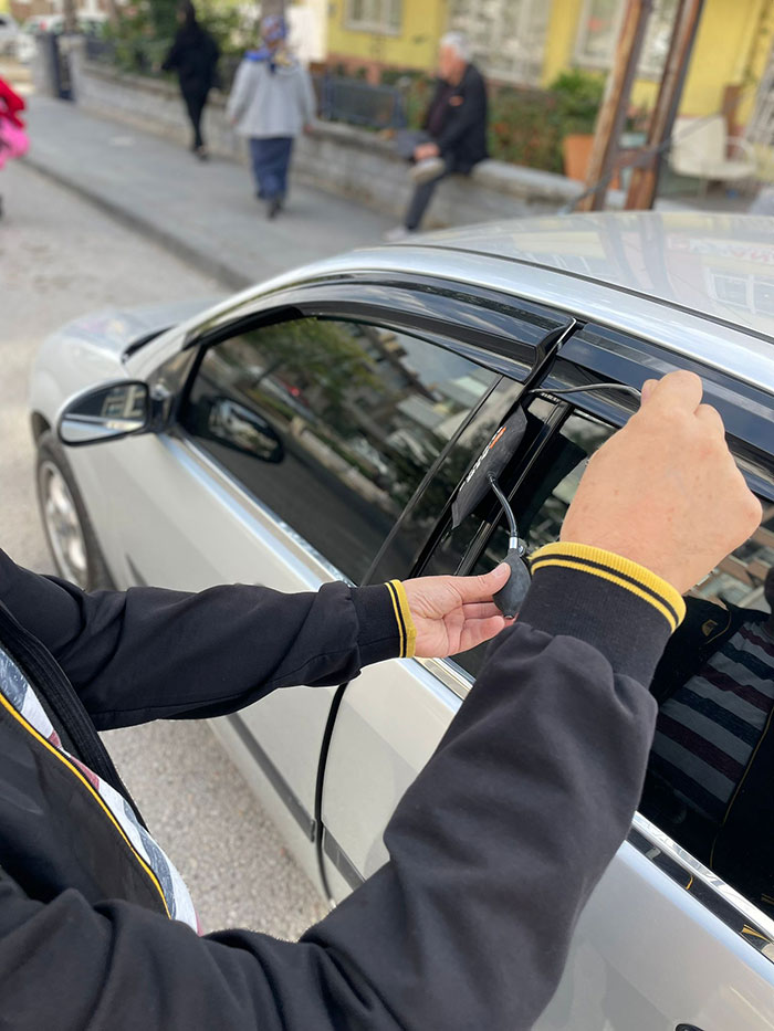 Çakmaklı Oto Kilitçisi